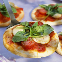 Recette italienne mini-pizzas à la tomate et au chèvre
